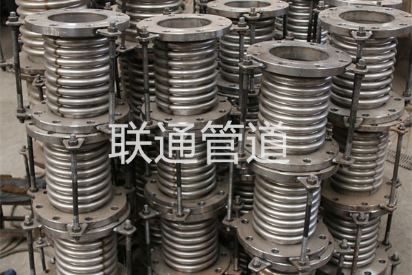 管道多长需要补偿器