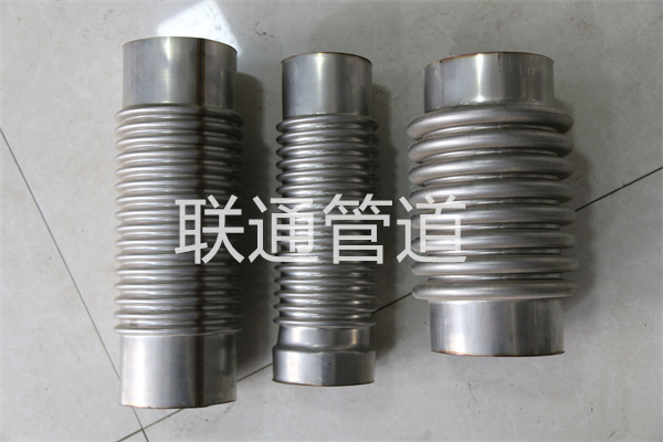 热水管道补偿器多长距离安装一个