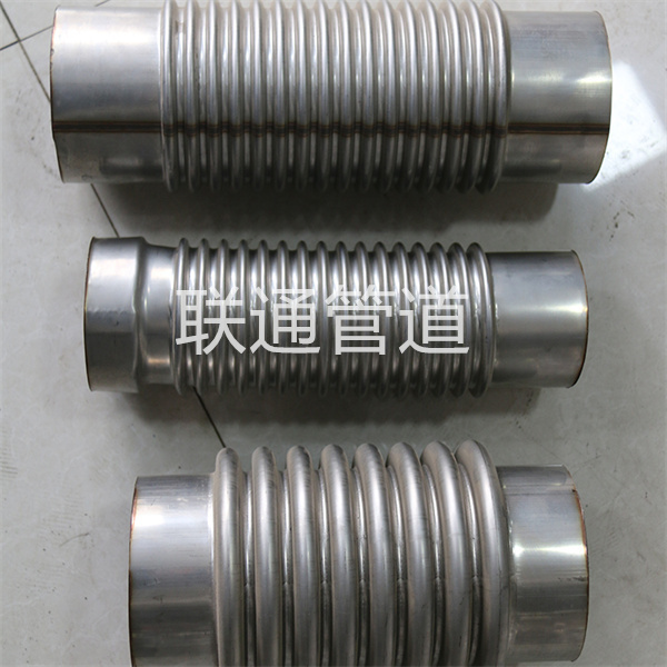 燃气立管补偿器安装在哪层