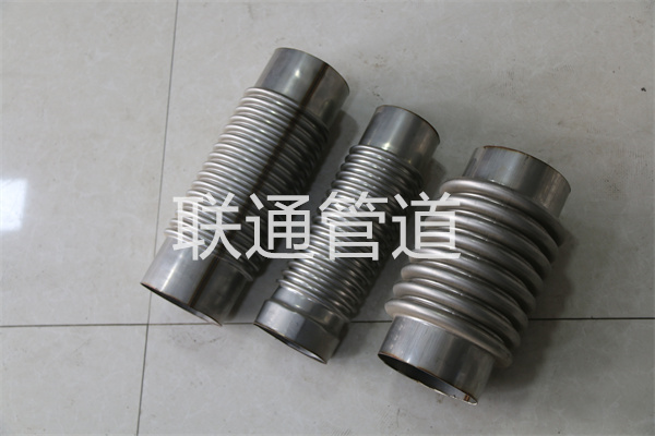 直埋套筒补偿器