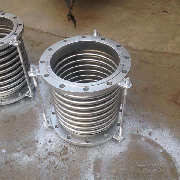 波纹补偿器补偿量